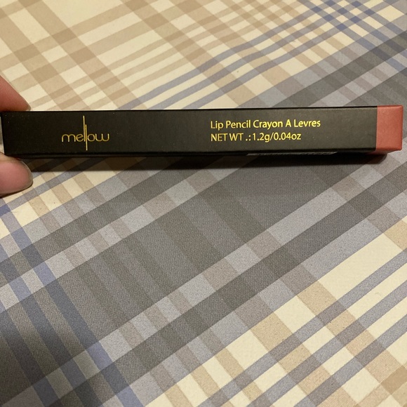 Mellow gel lip pencil - Picture 1 of 1